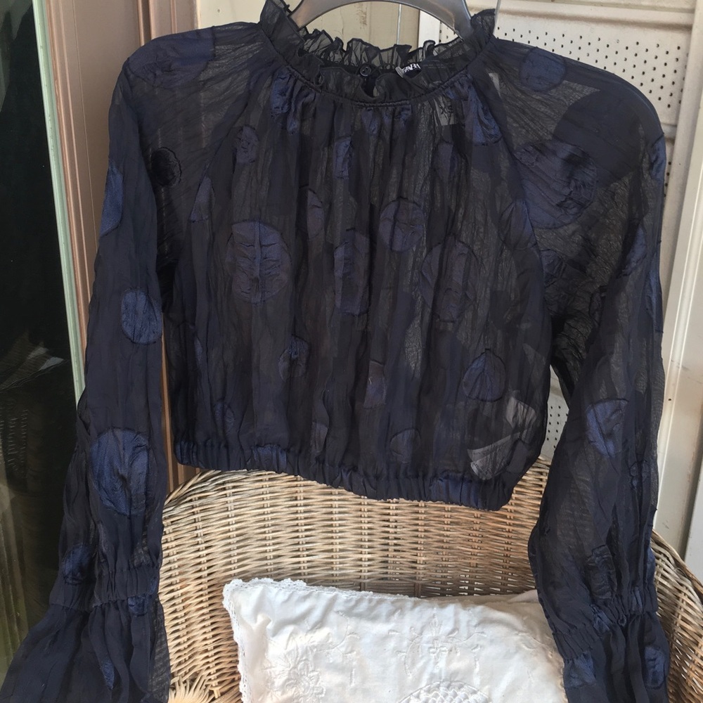 💙NEW 💙Zara Navy Blue Cropped Blouse 💙
